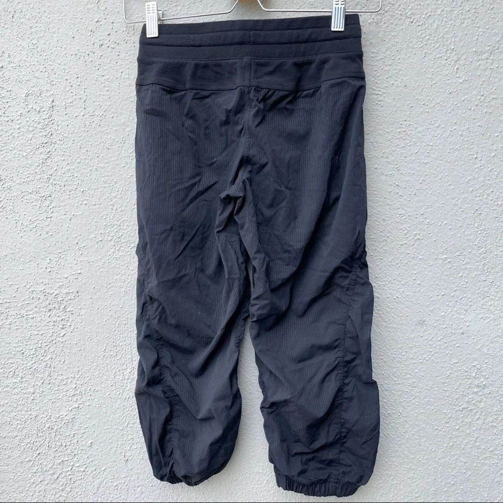 Ivivva cropped studio pants 12 - Picture 2 of 5